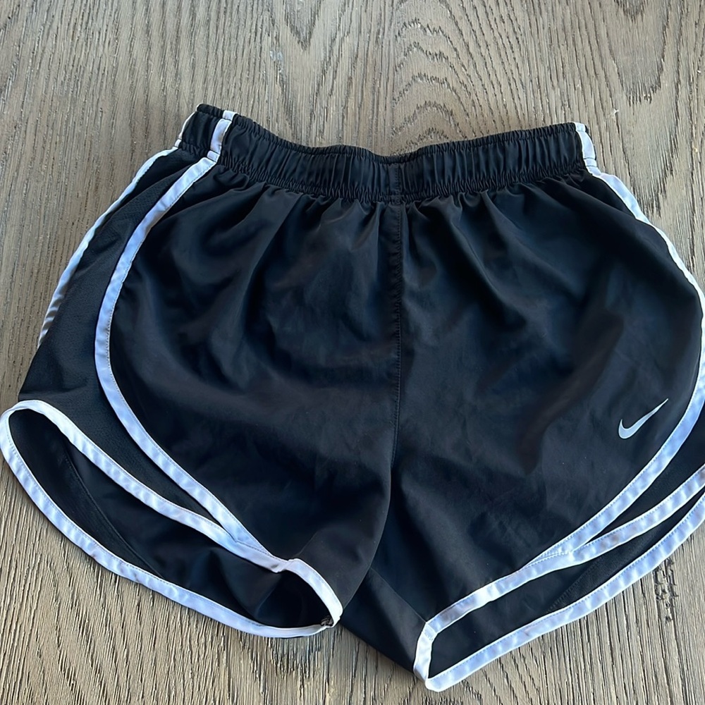 Nike Dri Fit Running Shorts Panty Lined Gym Elastic Waist Black White Women’s S